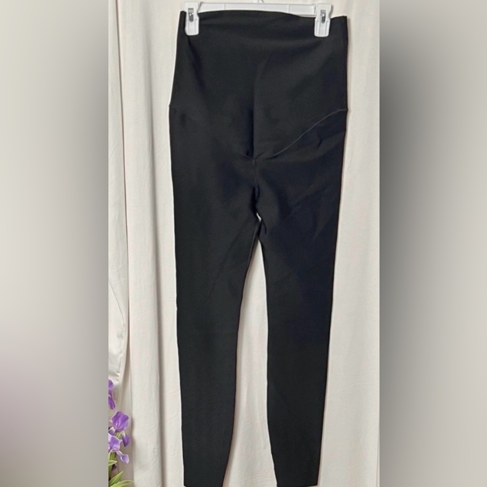 Glowe Maternity Black High-Waisted Leggings Size Small